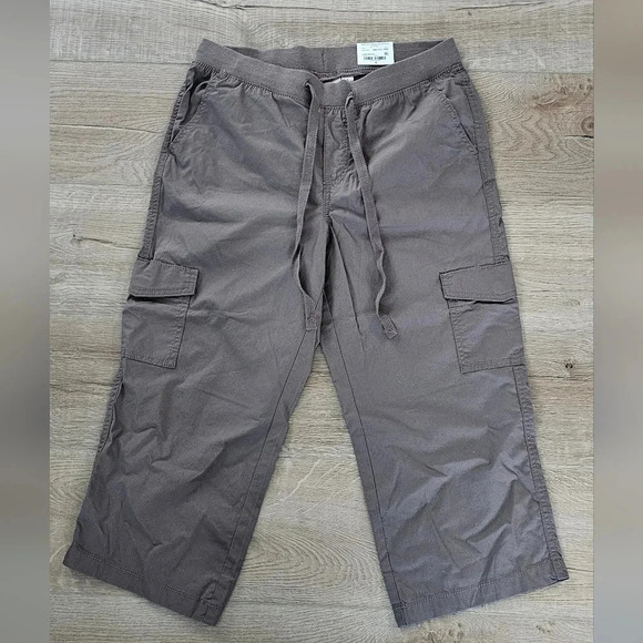 St. John's Bay Pants - NWT st johnn's bay Capri Rise S